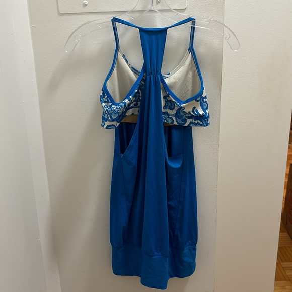 Lululemon No Limits Tank with built in sports bra Sz 6 - Picture 4 of 5